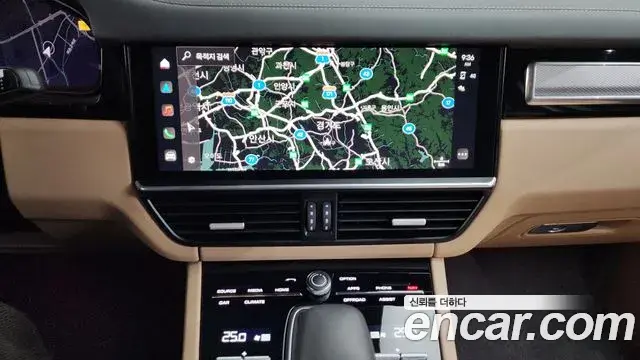 Porsche Cayenne 2022 — Photo 16/20
