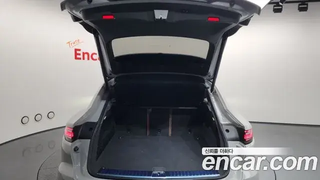 Porsche Cayenne 2022 — Photo 11/20