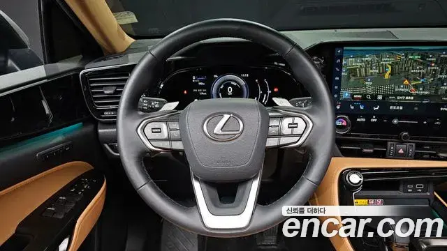Lexus NX350h 2024 — Photo 13/20