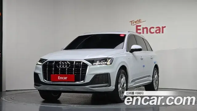 Audi Q7 2022 — Photo 5/20