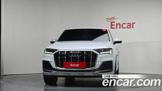Audi Q7 2022 — Photo 4/20
