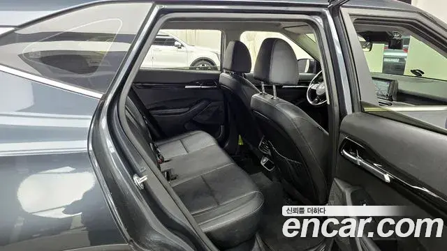 Kia Seltos 2020 — ფოტო 7/20