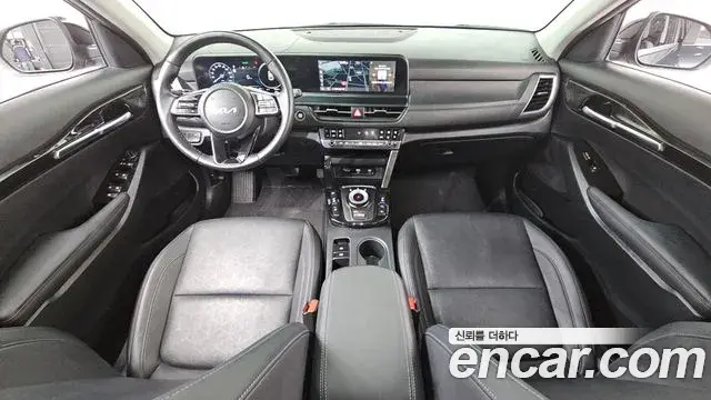 Kia Seltos 2023 — Şəkil 18/20