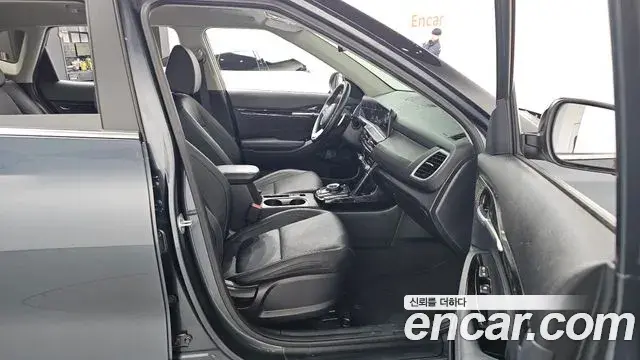 Kia Seltos 2023 — Şəkil 2/20