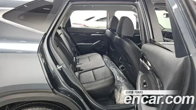 Kia Seltos 2023 — Şəkil 16/20