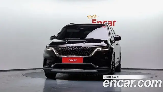 Kia Carnival 2022 — ფოტო 4/20