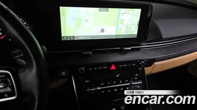 Kia Carnival 2022 — ფოტო 16/20