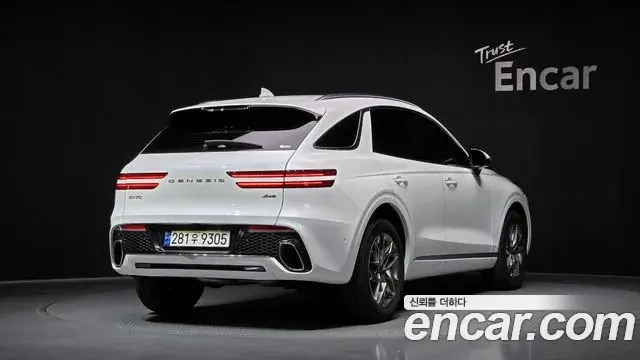 Genesis GV70 2023 — ფოტო 17/20