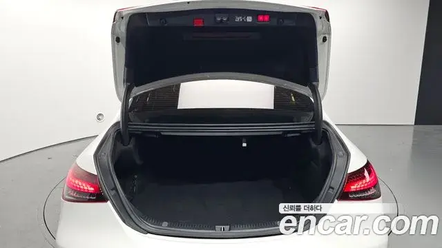 Mercedes-Benz E-Class 2023 — Фото 20/20