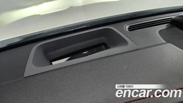 Mercedes-Benz EQB 2025 — Photo 2/19