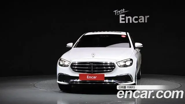 Mercedes-Benz E-Class 2022 — Фото 2/20