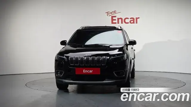Jeep Cherokee 2021 — Photo 19/20