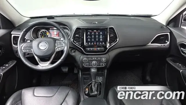 Jeep Cherokee 2021 — Photo 2/20