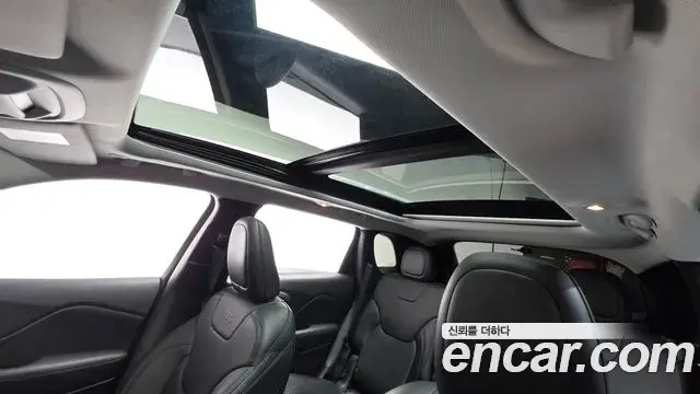 Jeep Cherokee 2021 — Photo 16/20