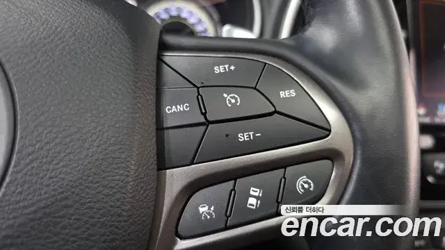 Jeep Cherokee 2021 — Photo 7/20