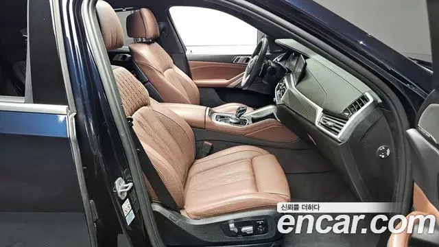 BMW X6 2023 — Photo 19/20