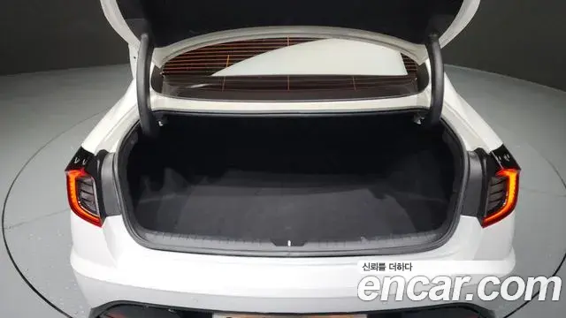 Hyundai Sonata Hybrid 2022 — Şəkil 9/20