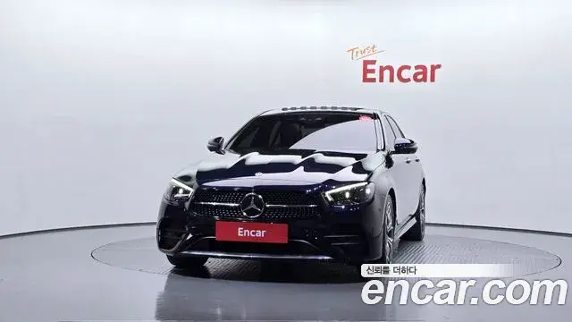Mercedes-Benz E-Class 2020 — Photo 7/20