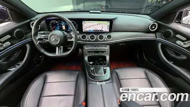 Mercedes-Benz E-Class 2020 — Photo 17/20