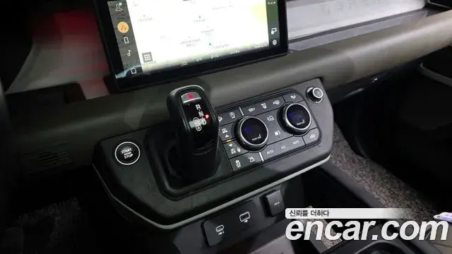 Land Rover Defender 2021 — Şəkil 12/20