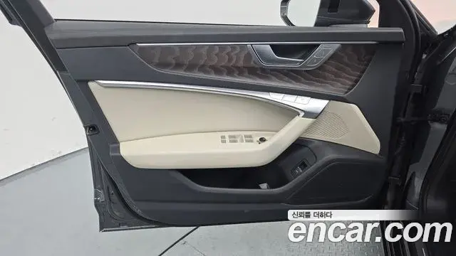 Audi A6 2022 — Фото 17/20