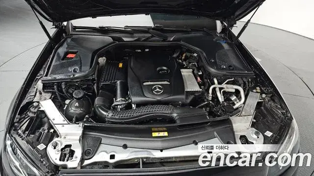 Mercedes-Benz E-Class 2020 — Şəkil 16/21