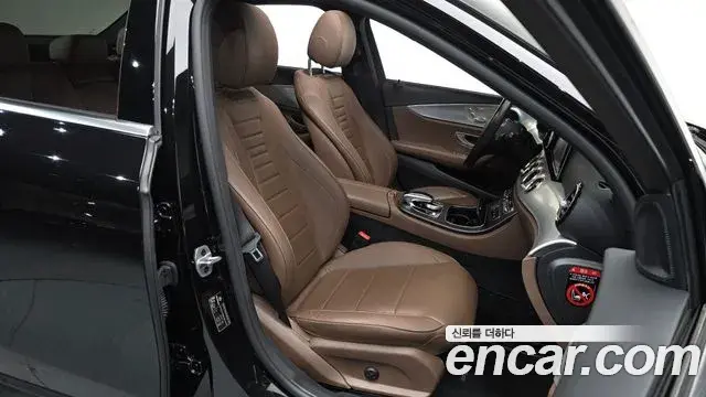 Mercedes-Benz E-Class 2020 — Şəkil 11/21