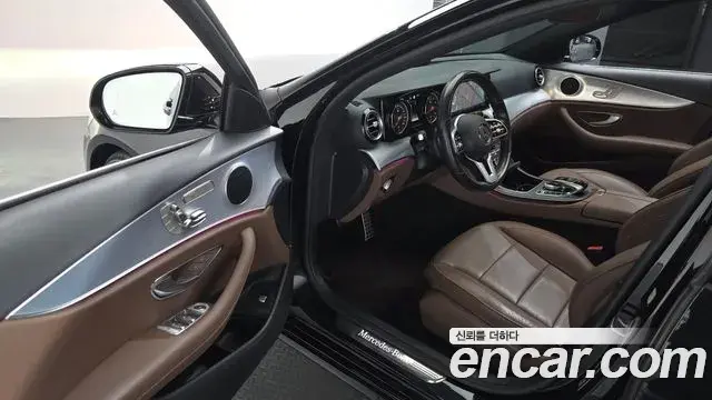 Mercedes-Benz E-Class 2020 — Şəkil 20/21