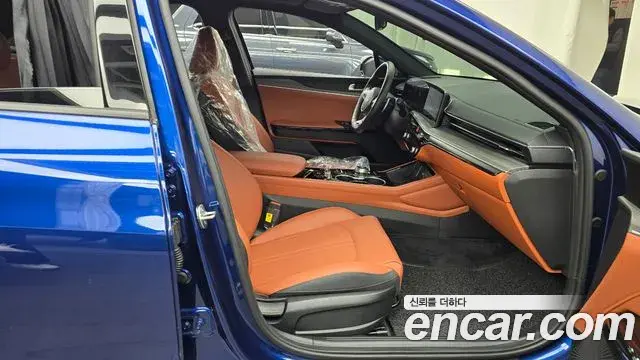 Kia K5 2023 — Photo 12/20