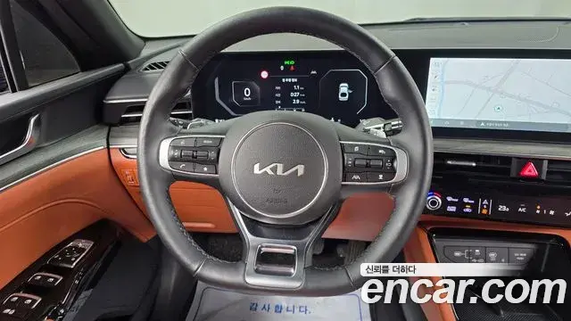 Kia K5 2023 — Photo 2/20