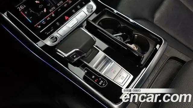Audi Q8 2023 — ფოტო 11/29