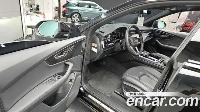 Audi Q8 2023 — ფოტო 9/29