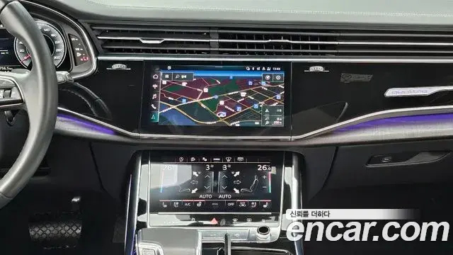 Audi Q8 2023 — ფოტო 8/29