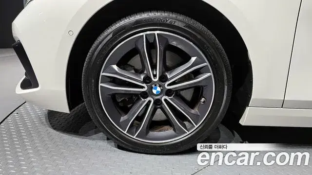 BMW 1 Series 2022 — ფოტო 20/20