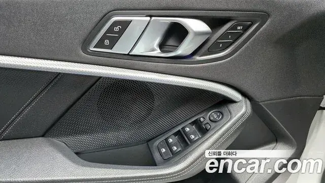 BMW 1 Series 2022 — ფოტო 7/20