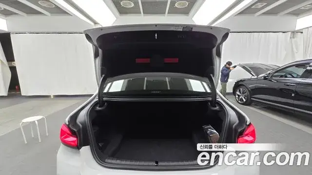 BMW 5 Series 2023 — Şəkil 3/20