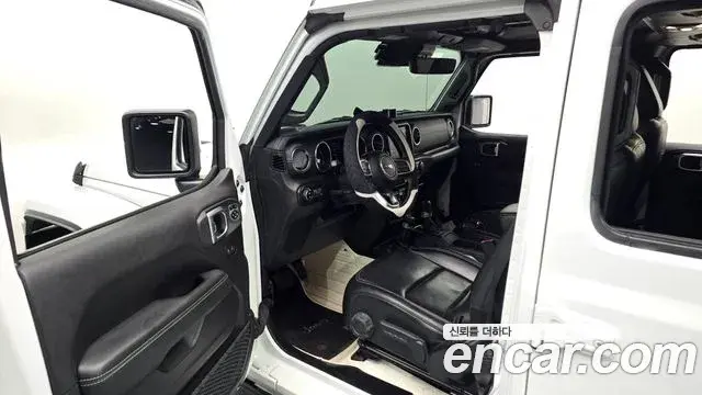 Jeep Wrangler 2019 — Şəkil 16/20