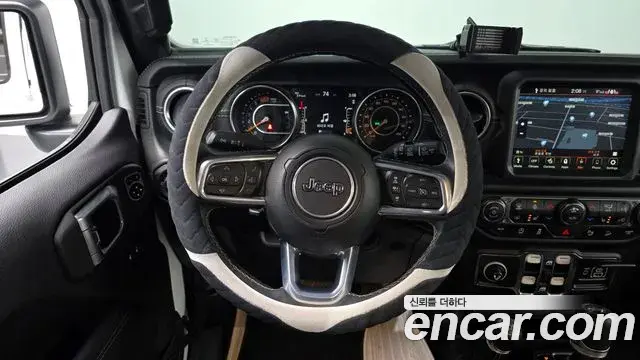 Jeep Wrangler 2019 — Şəkil 14/20