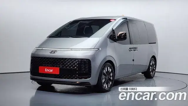 Hyundai Staria 2021 — ფოტო 18/20