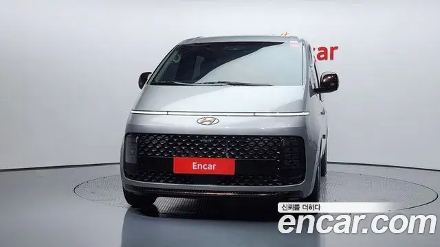 Hyundai Staria 2021 — ფოტო 11/20