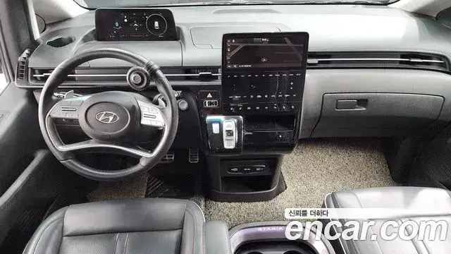 Hyundai Staria 2021 — ფოტო 19/20