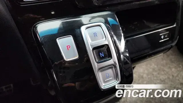 Hyundai Staria 2021 — ფოტო 20/20