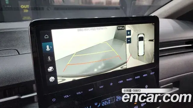 Hyundai Staria 2021 — ფოტო 17/20