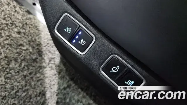 Hyundai Staria 2021 — ფოტო 3/20