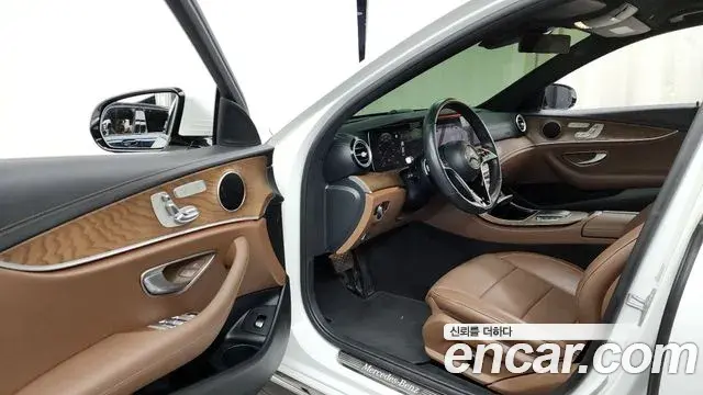 Mercedes-Benz E-Class 2020 — Şəkil 15/20