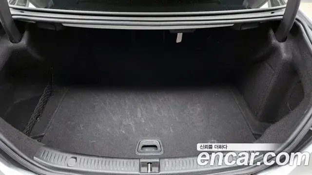 Mercedes-Benz E-Class 2020 — Şəkil 11/20