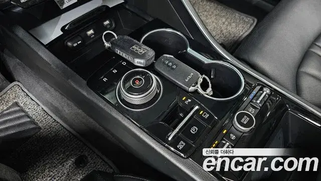 Kia K5 2023 — Photo 8/20