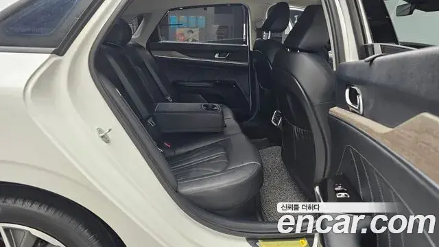 Kia K5 2023 — Photo 19/20