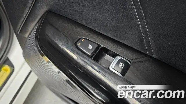 Kia K5 2023 — Photo 18/20