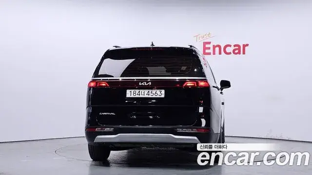 Kia Carnival 2021 — Şəkil 15/20